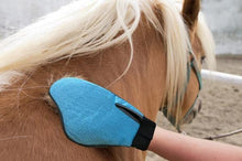 Load image into Gallery viewer, 2-in-1 Pet Deshedding Tool For All Pets and Fur
